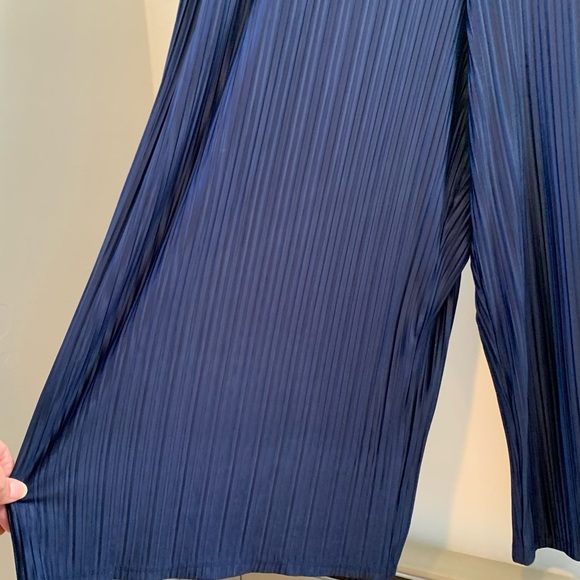 Torrid Pleated Knit Crop Wide Leg Jumpsuit - Picture 7 of 13